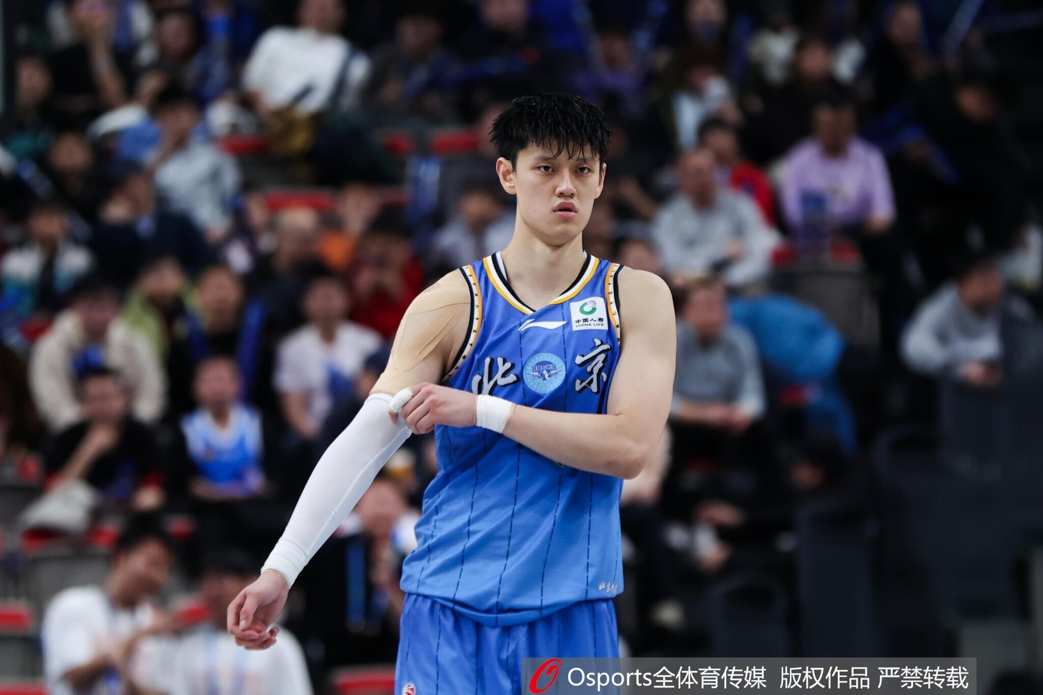 MK体育官方入口-媒体人：广东G1忌惮北京内线 护筐差不停收缩给其他位置机会